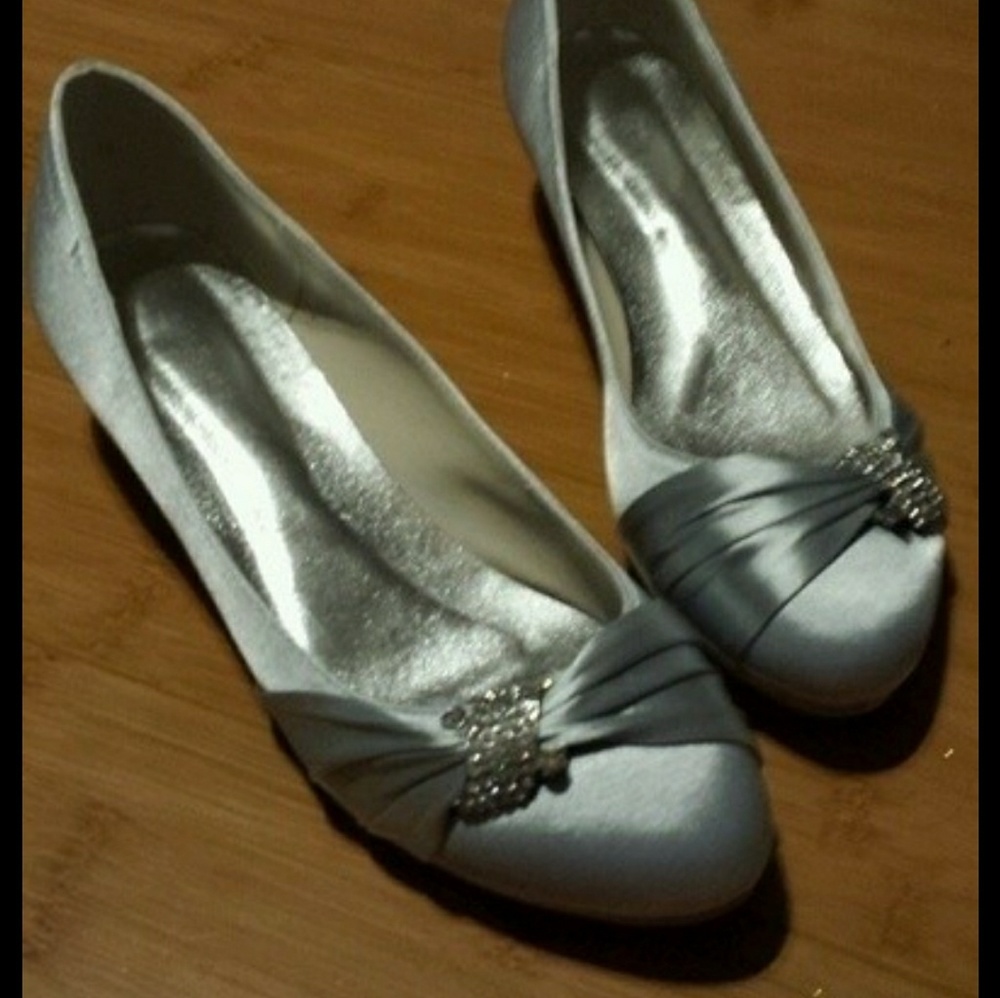 kitten heel